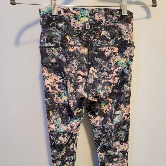 Lululemon Cropped Wunder Under Pant Size 4 - Picture 6 of 9